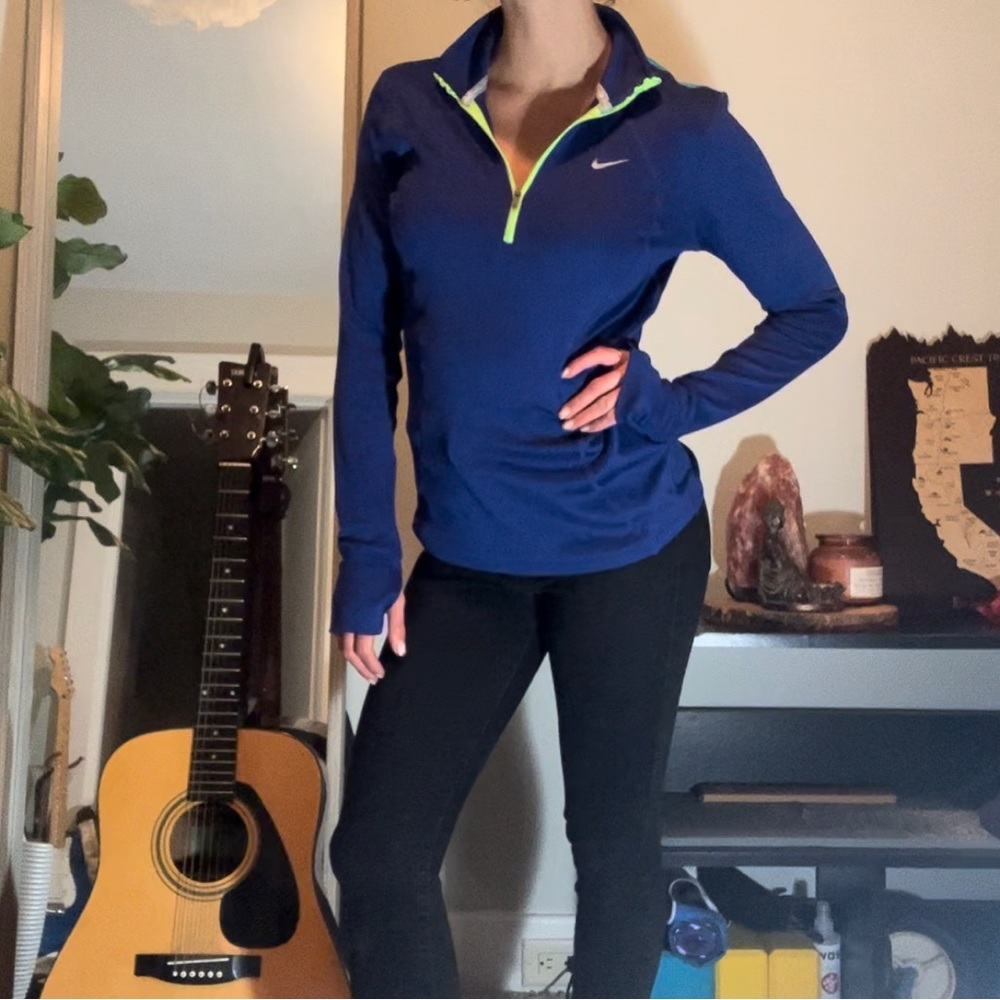 NIKE | DriFit 3/4 zip Activewear Too